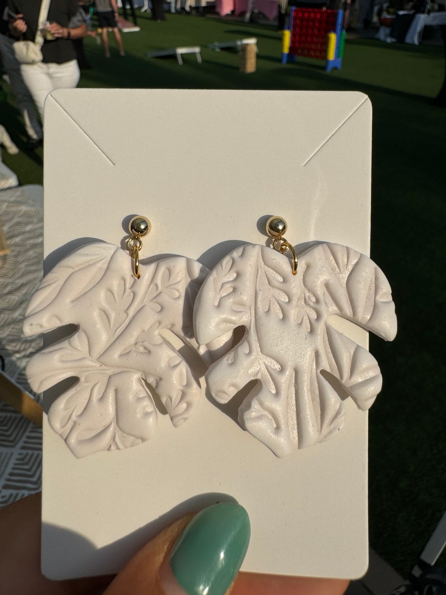 White Leaves